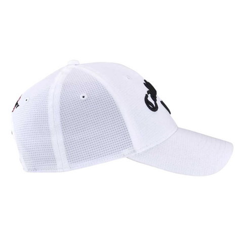 The Callaway Tour Junior Cap is a white, lightweight golf hat with a curved brim and mesh back panels. Shown from the side, it features partially visible embroidered black text on the front. Ideal for UV protection on the course.