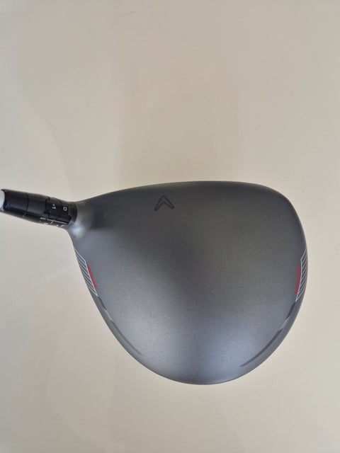 Callaway X Hot driver crown at address