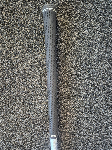 Lamkin Crossline 360 standard grip on used Cobra DS-ADAPT LS driver