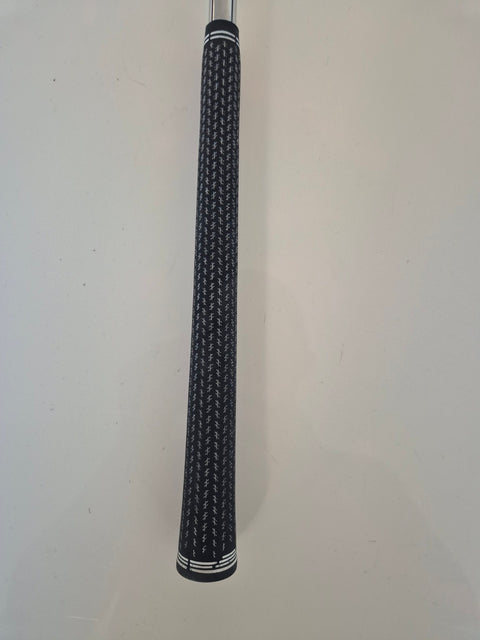 Lamkin Crossline 360 standard grip on Cobra Snakebite wedge