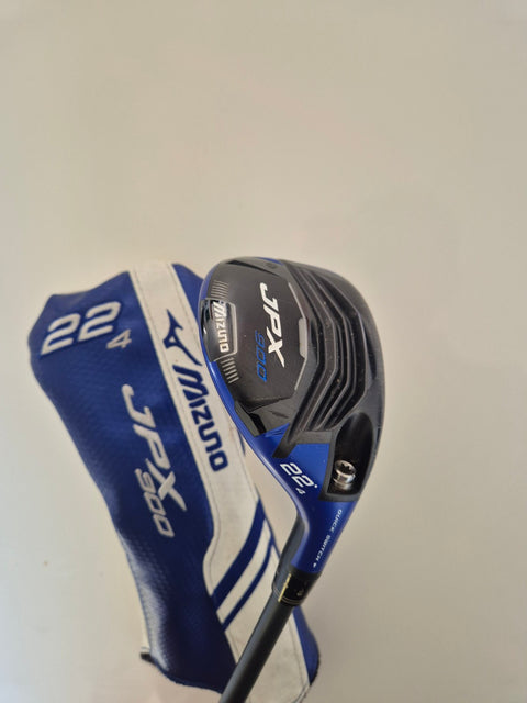 Mizuno JPX 900 4 hybrid 22 degree sole with matching headcover, used in fair condition