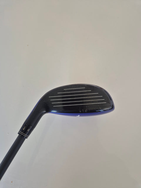 Mizuno JPX 900 4 hybrid face showing normal scratches and sand marks