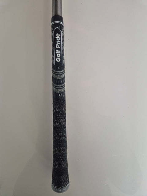 Golf Pride multi-compound standard-size grip