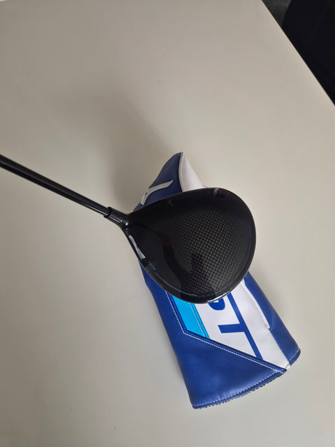 Mizuno ST-X 230 driver crown, used in excellent condition