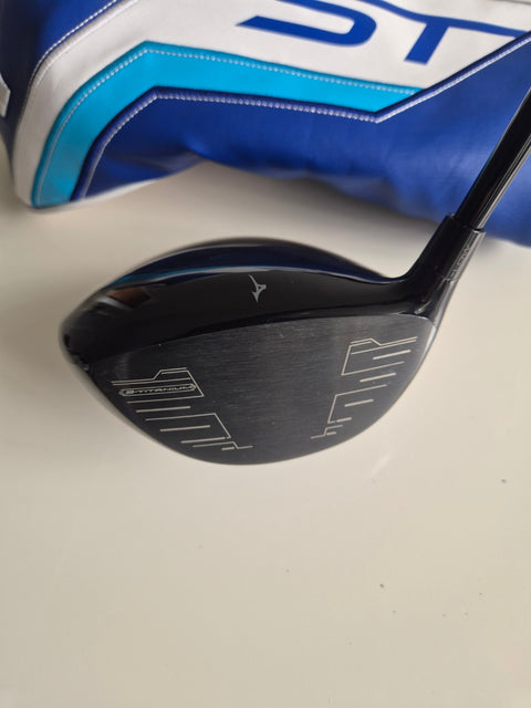 Mizuno ST-X 230 driver face and leading edge, used in excellent condition