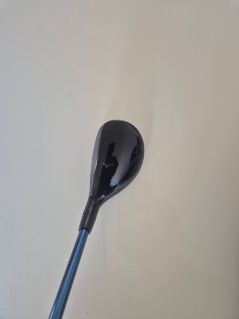 Crown and toe area of the actual Mizuno ST-Z 230 hybrid in very good used condition