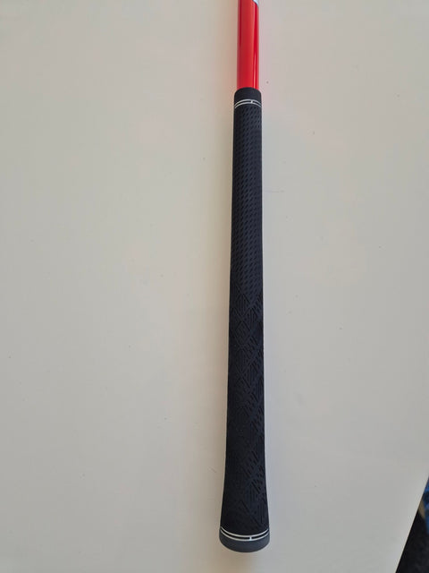 Black rubber grip fitted to the used PGF Status SP1 7 wood