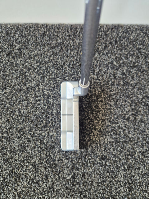 Address view of the PING Sigma 2 Anser blade putter