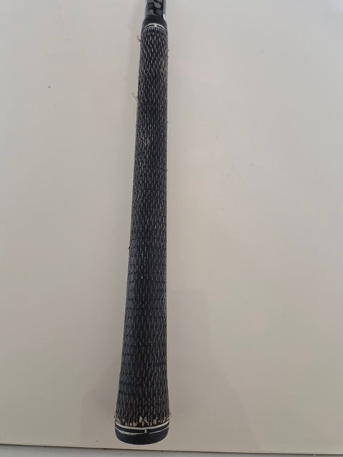 Worn grip on used TaylorMade M6 driver