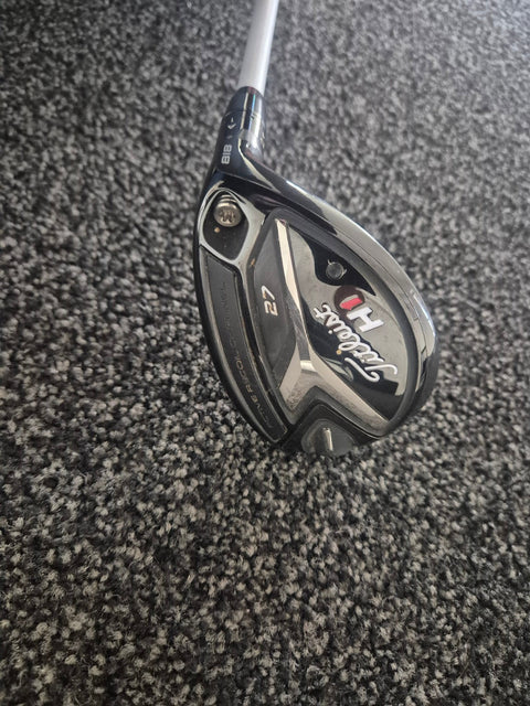 Used Titleist 818 H1 27 degree hybrid sole and SureFit hosel detail
