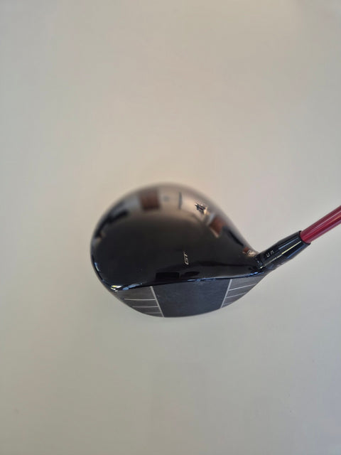 Titleist GT2 11 degree right-handed used driver crown and face