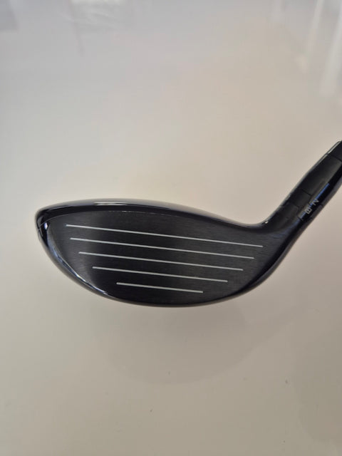 Close-up of Titleist GT2 16.5 degree fairway wood clubface