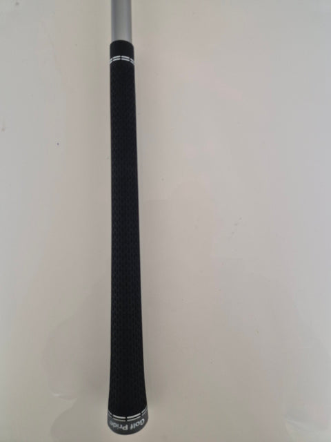 Golf Pride grip on used Titleist TSR1 driver