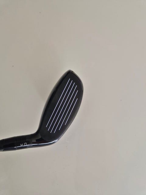 Clubface of Titleist TSR2 21 degree left-handed hybrid
