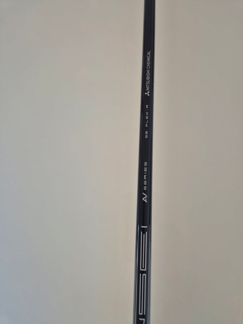 Mitsubishi Tensei AV Blue 55 regular shaft on used Titleist TSR2 driver