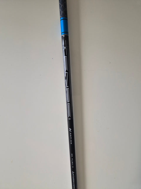 Mitsubishi Tensei AV Series Blue 65 regular shaft on used Titleist TSR2 fairway wood