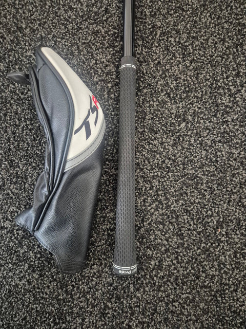 Used Titleist TSR3 hybrid standard Golf Pride grip and matching headcover