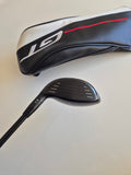Titleist TSi2 fairway wood face alongside the included non-matching Titleist GT cover