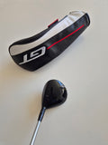 Crown and face angle of the Titleist TSi2 fairway wood alongside the non-matching GT headcover