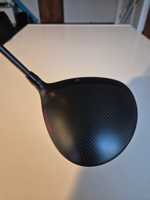 Wilson DYNAPWR Carbon 9 degree driver crown, right-handed, used very good condition