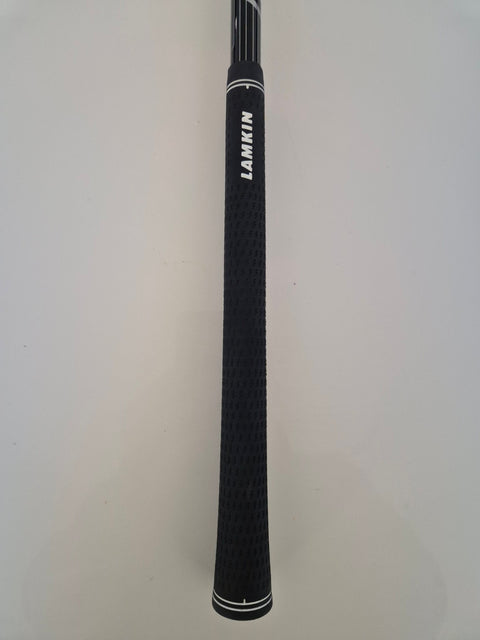 Lamkin standard grip fitted to used Wilson Launch Pad women's driver