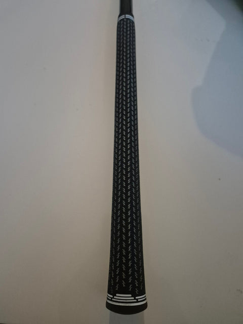 Cobra DARKSPEED X driver grip condition