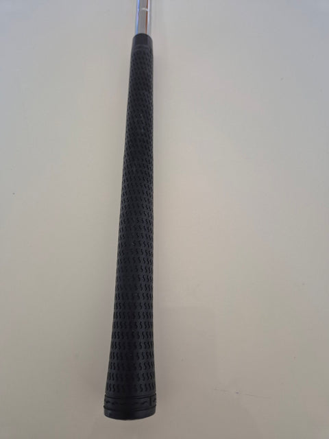 Star standard-size grip on Fourteen RM-4 wedge