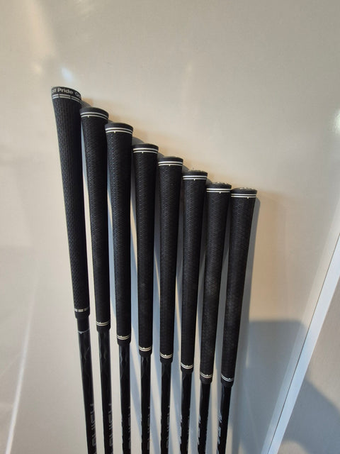 Standard size grips fitted to PING G430 iron set