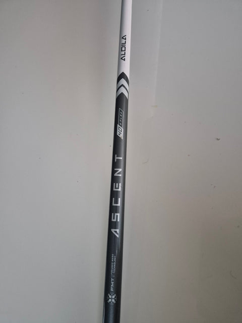 Mitsubishi Ascent 40 gram stiff flex shaft on used Titleist TSi2 driver