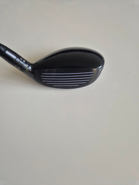 Titleist TSR2 left-handed hybrid face close-up