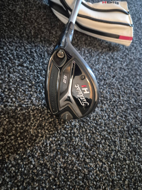Titleist 818 H1 25 degree hybrid sole and original headcover